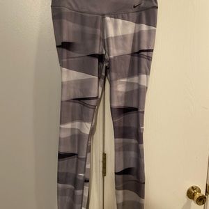 Women’s Nike leggings
